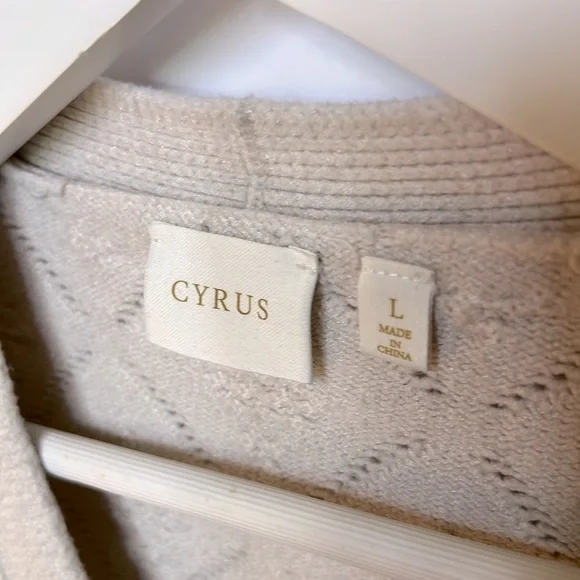 Cyrus Noel Pointelle Women's Beige Ecru Button-Up Cropped Cardigan Sz L - Picture 3 of 7
